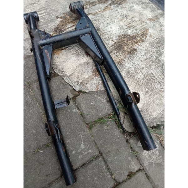 arm swingarm sasis bajaj pulsar 200cc original copotan motor cocok untuk tiger