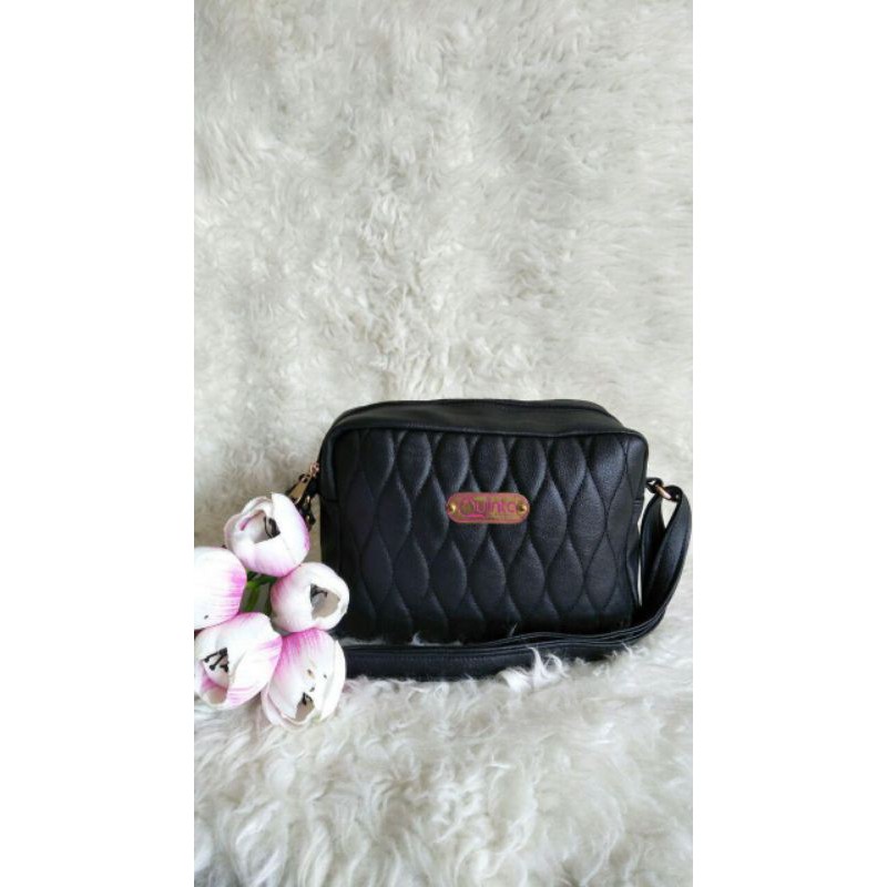 Zola sling bag by Quinta