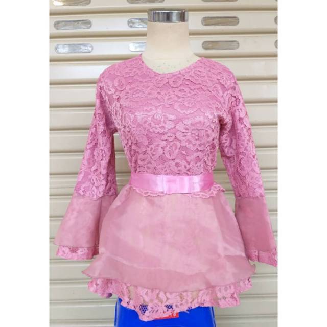 Kebaya brokat organza pita