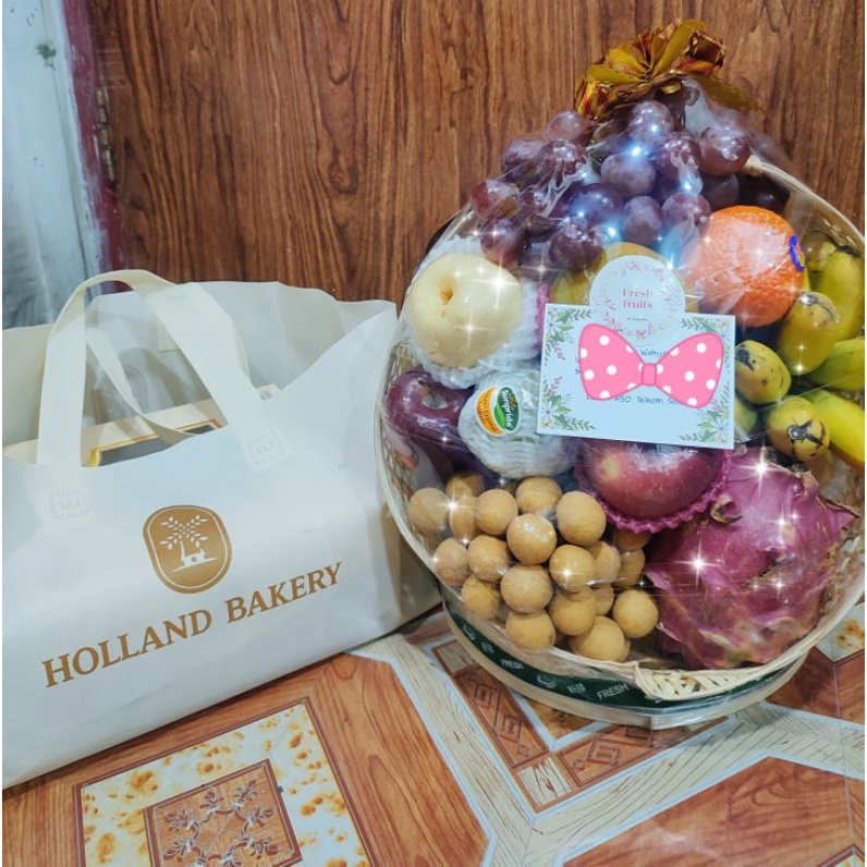 Paket Parcel Buah dan Roti Holland Bakery untuk Hantaran Bingkisan Hadiah Ulang Tahun Ucapan Selamat