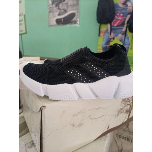 Sepatu Tomkins Bumblebee