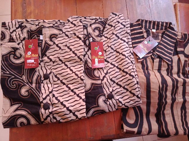 Blouse Batik Wanita /kemeja Batik Pria Modern Trendy Kombinasi .by Batik Ruci