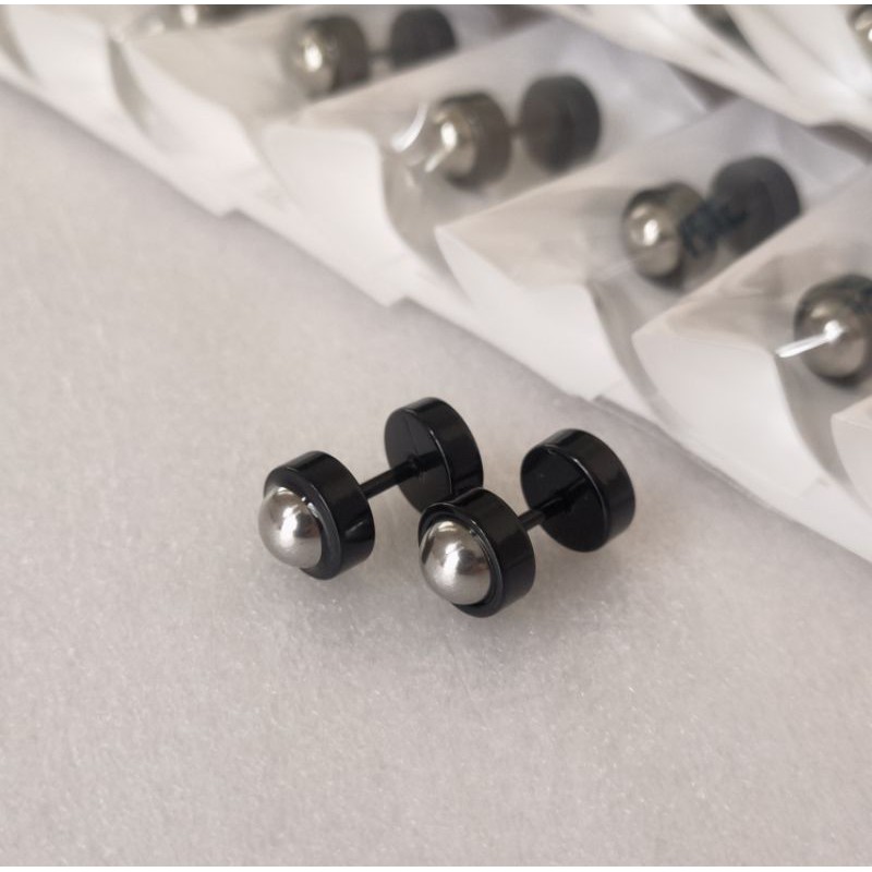 Anting Roda Titanium Hitam Anting Import Cowok