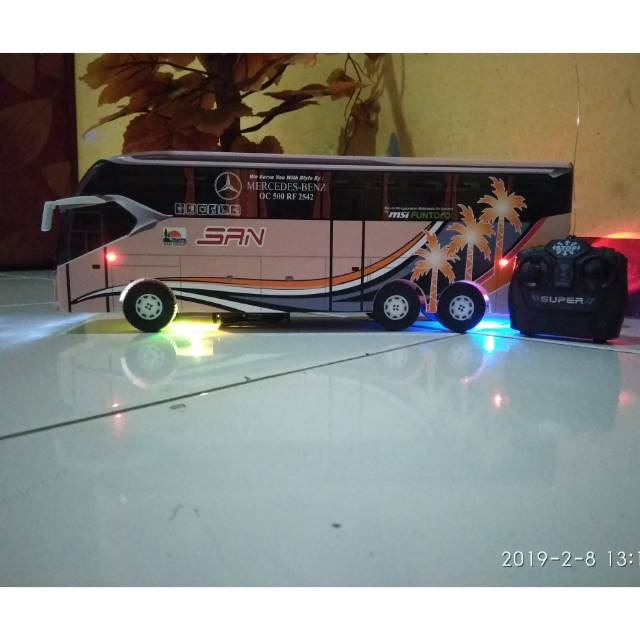 Miniatur Bus SAN TRONTON RC