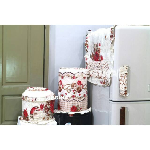 SET GKM MOTIF REGINA