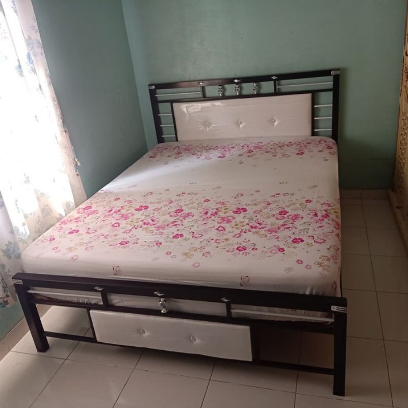 Set Ranjang besi minimalis plus matras Finiland  khusus Jabodetabek