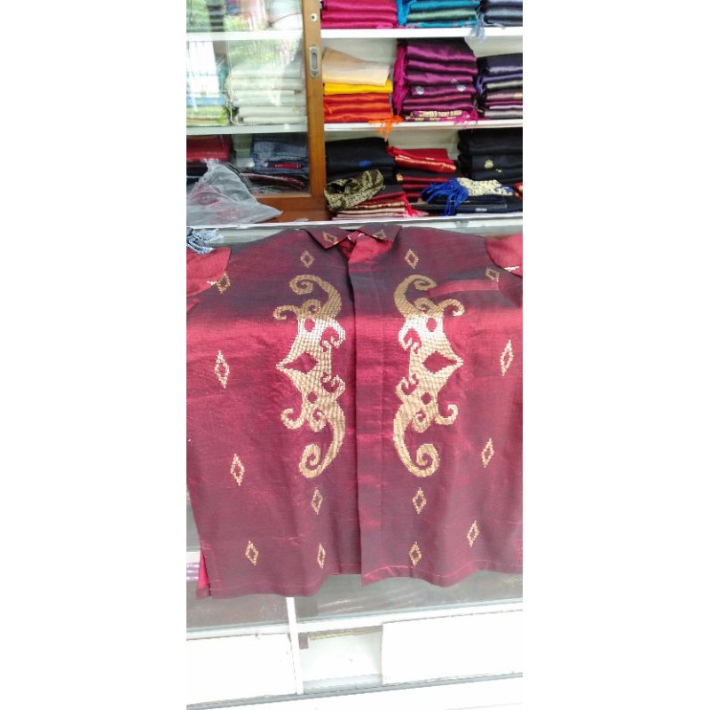 songket silungkang Motif borneo bahan baju/rok merah maroon