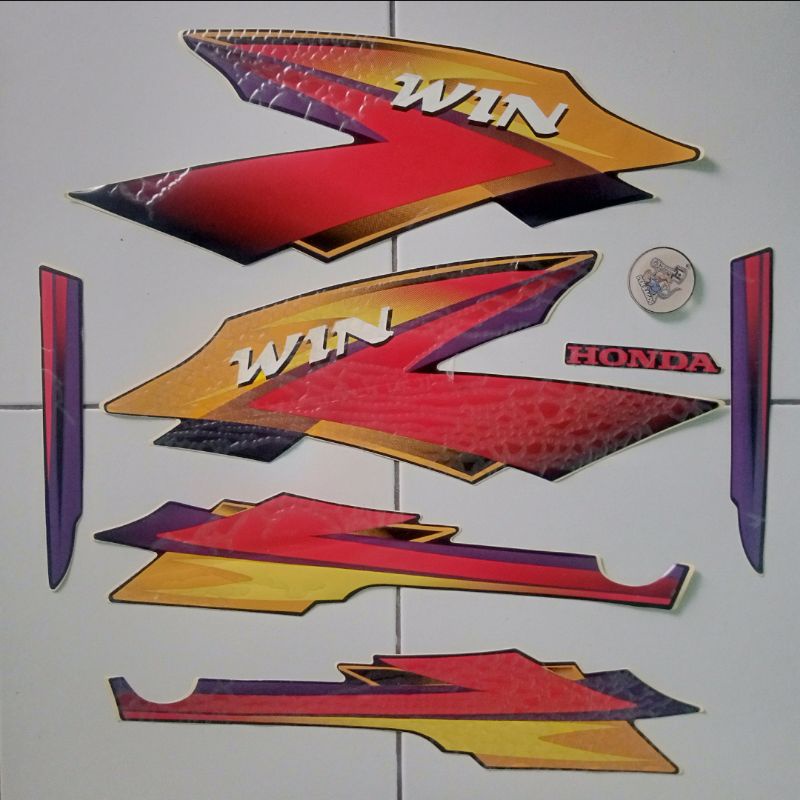 STRIP STRIPING STRIPPING STIKER STICKER LIS POLET DECAL BODY HONDA WIN MUDA WIN100 100 TAHUN  2002 2