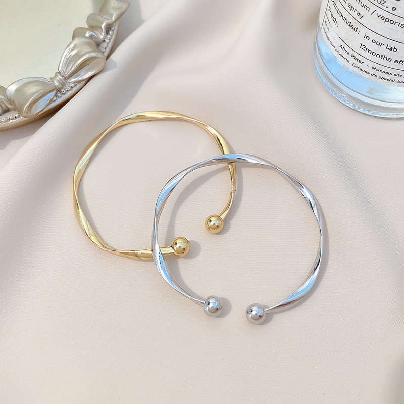 Gelang Bangle Model Terbuka Bahan Logam Gaya Vintage Korea Untuk Wanita