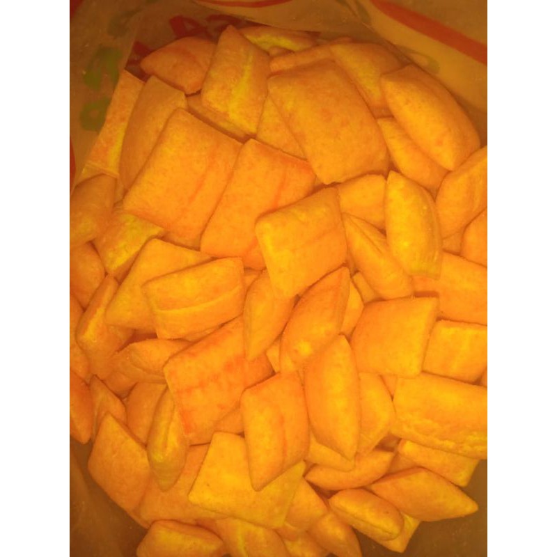 

chiki bantal gurih dan renyah 250 Gr