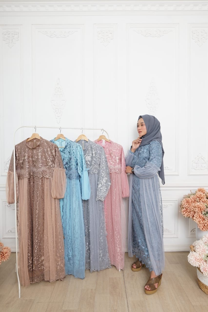 Kemeja Batik Pria Lengan Panjang Batik Azmil Hrb026 Motif Keratonan Kode 002 Size M L Xl Xxl Reguler