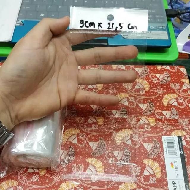 Plastik casing lem ukuran 9cm x 21.5cm plastik silikon universal lem + gantungan super murah meriah