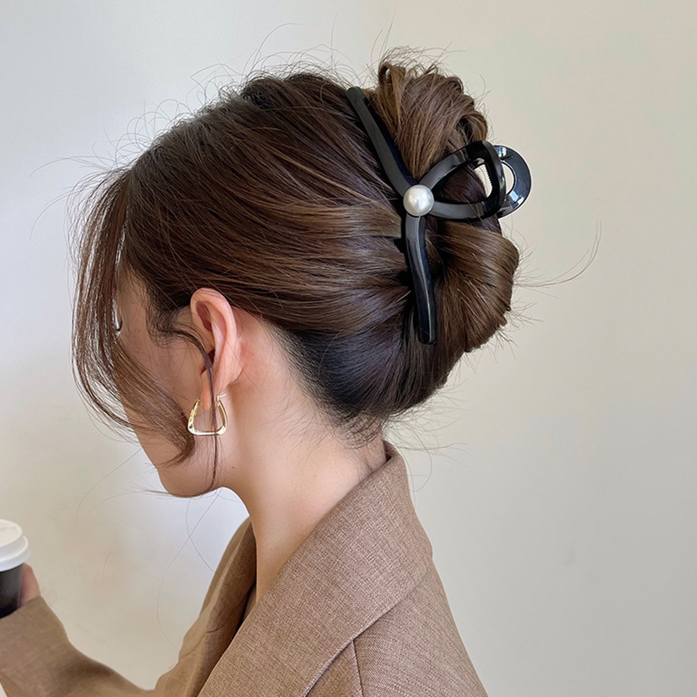 Jepit Rambut Wanita Bahan Akrilik Aksen Mutiara Dan Berlian Imitasi Gaya Vintage Untuk Musim Panas