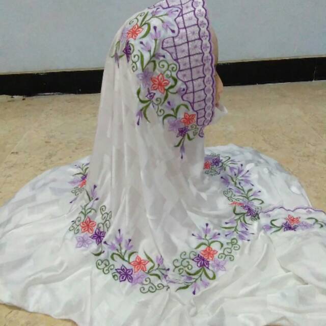 Mukena Terusan Sutra Blitz Bordir