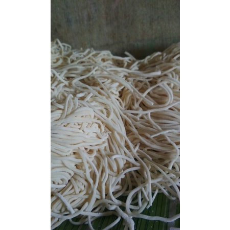 MIE MENTAH KERING BAHAN BAKMI AYAM INSTANT