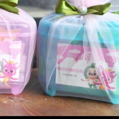 

Souvenir ulang tahun box souvenir bingkisan snack box + ucapan ulang tahun