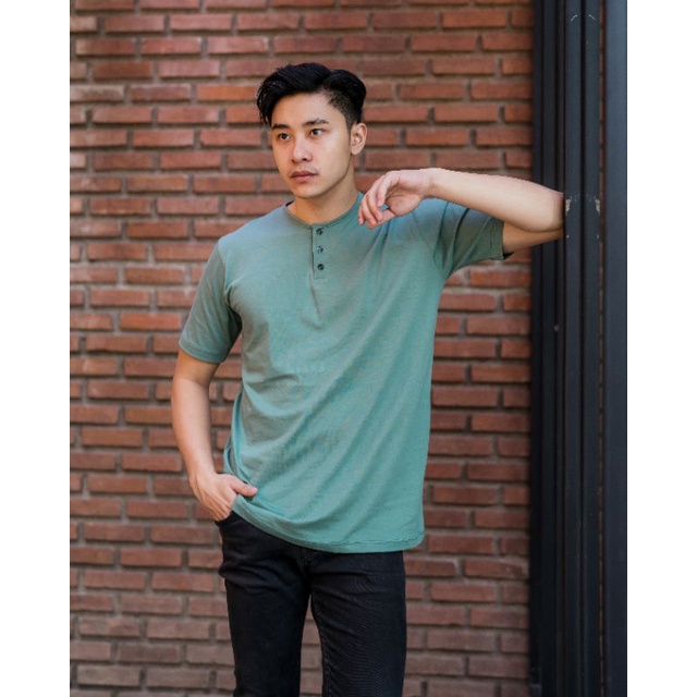 MANLY Kaos Kancing Dusty Green