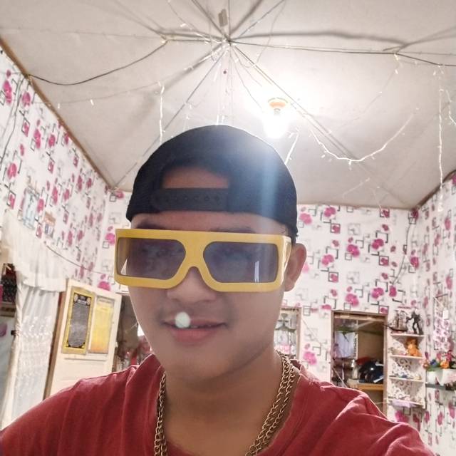 risky_maulana2404
