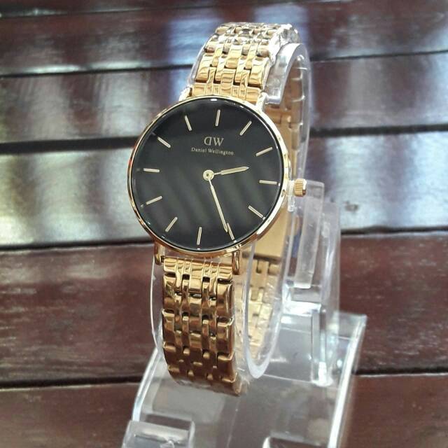 JAM TANGAN WANITA DANIEL WELLINGTON RANTAI GOLD BLACK UDAH PAKAI BOX