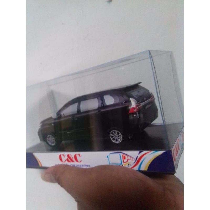 miniatur mobil avanza