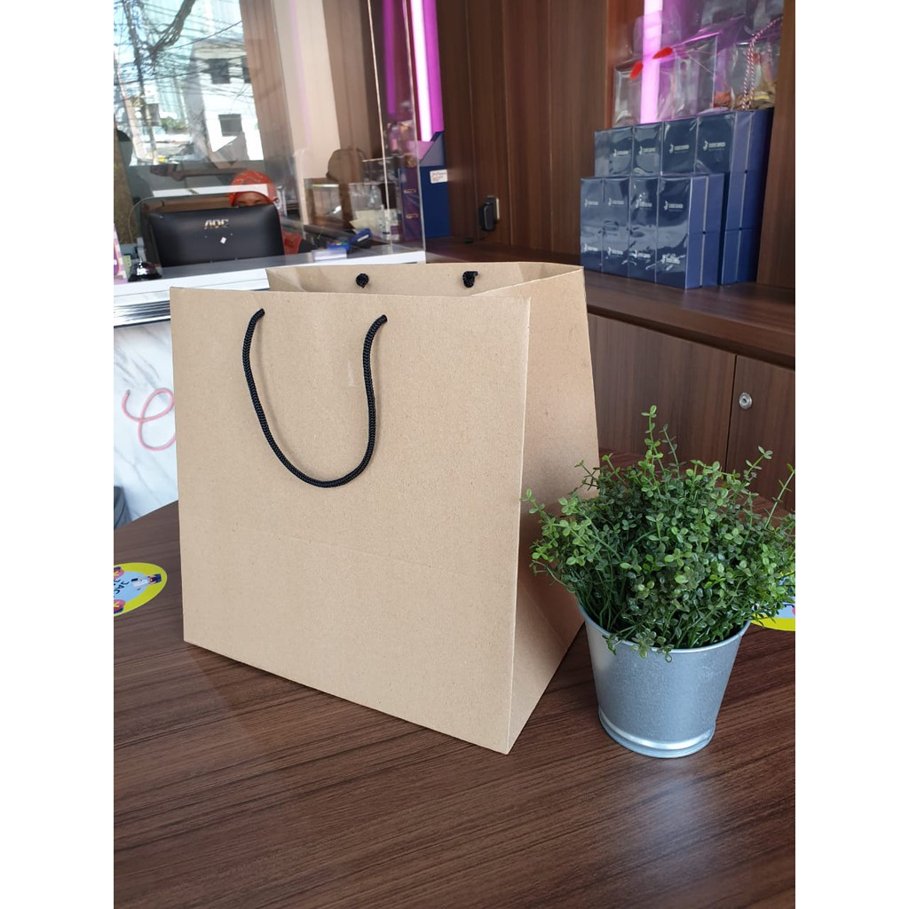 

min order 10 pcs !!! PAPERBAG BAHAN KRAFT TEBAL 30x23 x tinggi 30cm KUALITAS TERBAIK
