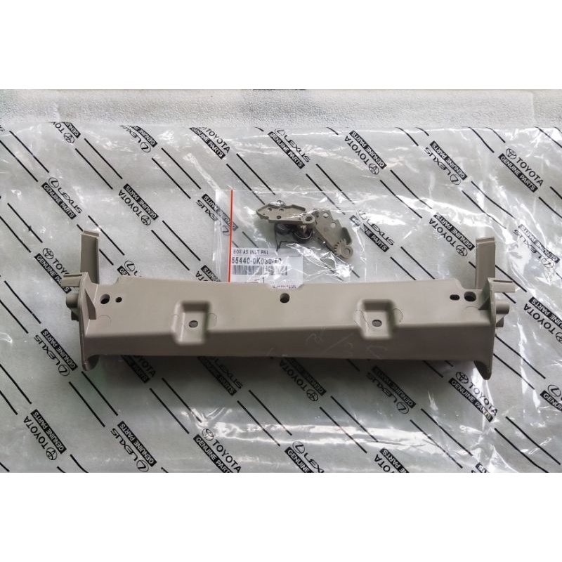 Bracket Laci Innova 2005-2014 Breket Tutup Laci Innova Lama Original