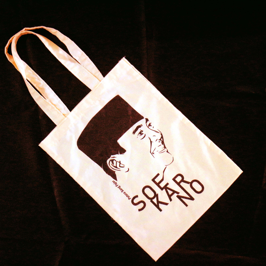 TOTE BAG TAS WANITA MOTIF SOEKARNO