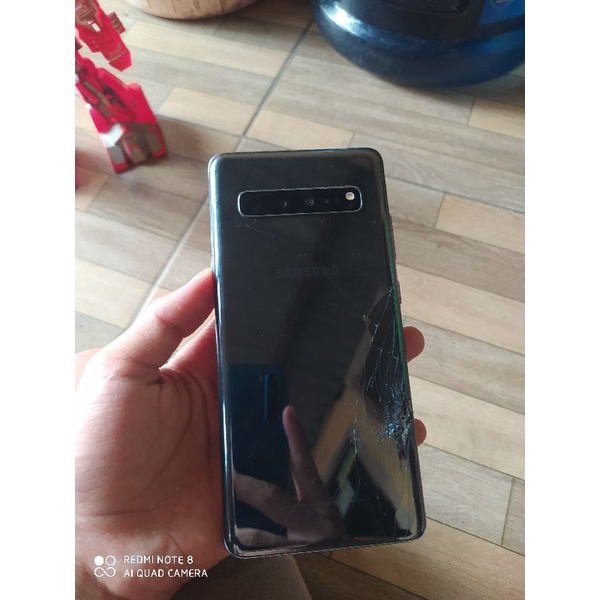 Samsung S10 5G 8/512 minus
