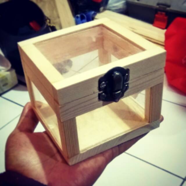 Wooden mini box with acrylic
