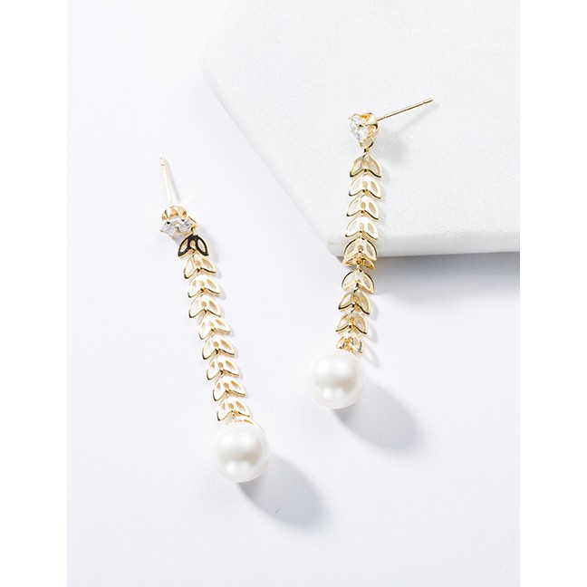 LRC Anting Tusuk Fashion Silver Alloy Multi-layered Leaf-shaped Diamond-like Pearl Earrings F76057