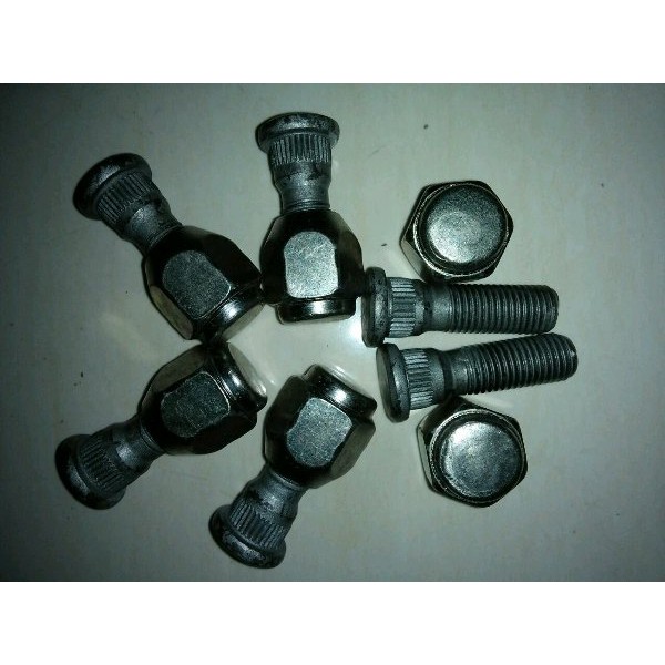 Baut Roda Avanza Xenia dan Mur asli racing Set