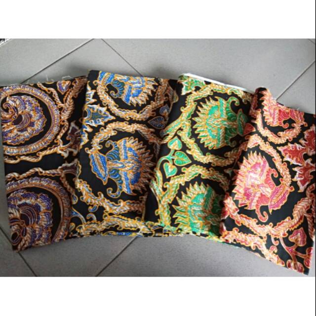 Kain Batik Motif Iwan Tirta