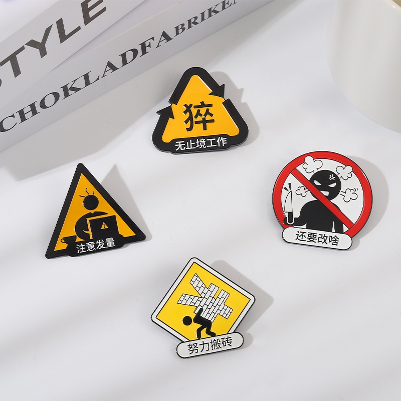 Bros Pin Enamel Logo Pekerja Lucu 4 Model Untuk Hadiah Teman