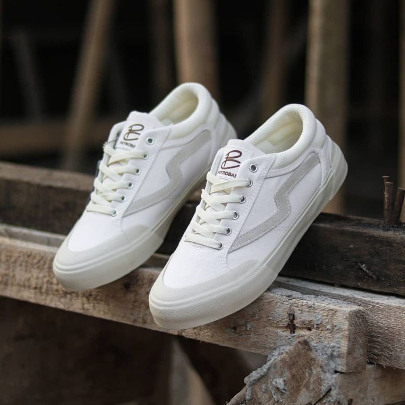 Patrobas Cloud Off White