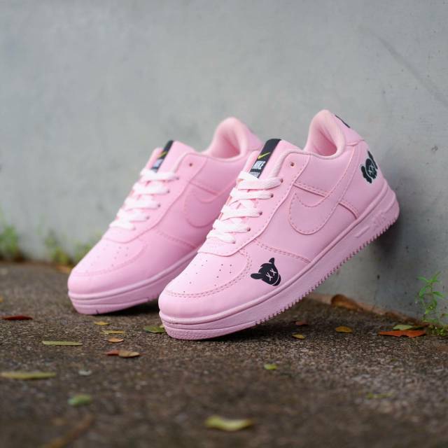 PROMO NIKE AIRFORCE1 X KAWS SEPATU WANITA