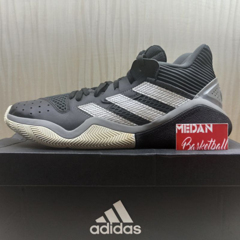 Sepatu Basket Harden Stepback
