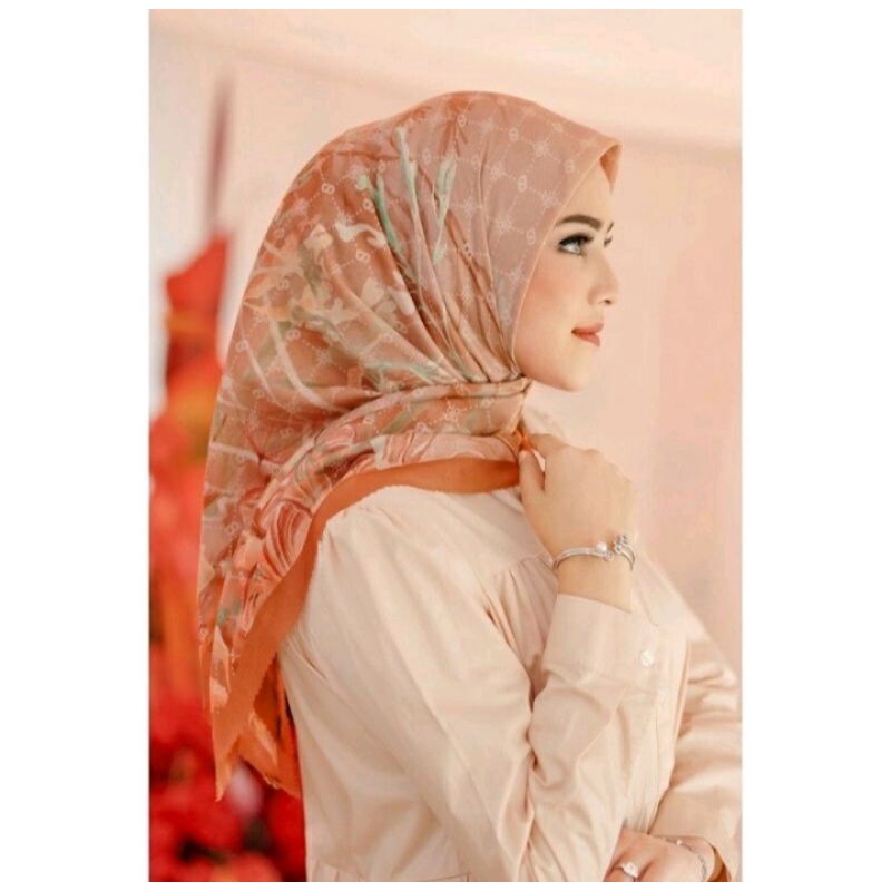 Preloved Buttonscarves Xanadu Series Marmalade