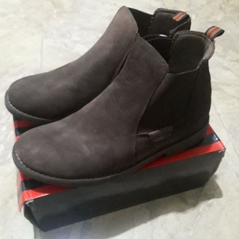 Sepatu Preloved Jim Joker