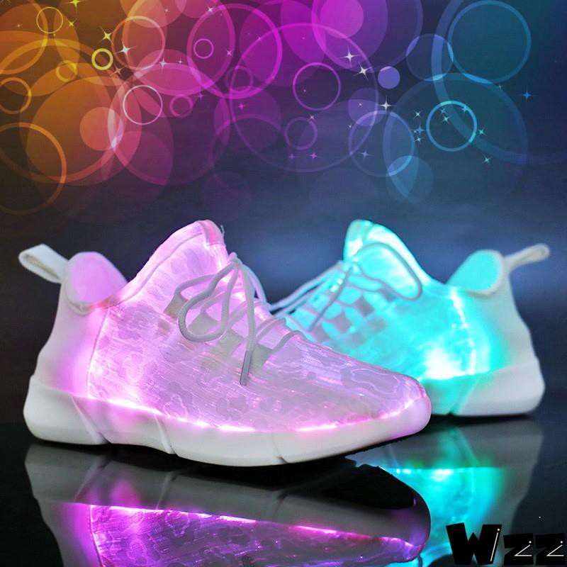  Sepatu  Sneakers Casual Breathable Dengan Lampu Led Warna  