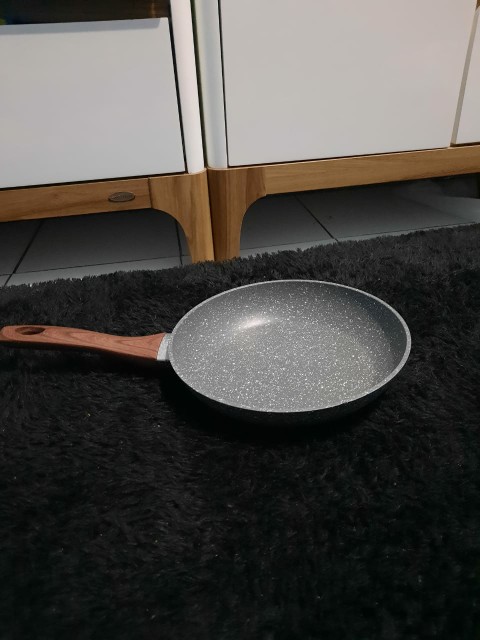 Cypruz Fry Pan 24 Cm Marble Induksi Frypan Keramik 24cm Teflon Wajan Anti Lengket Gagang Kayu Fp0632