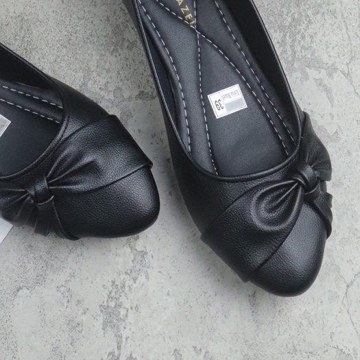 Sepatu Flatshoes Wanita HR50-Hitam