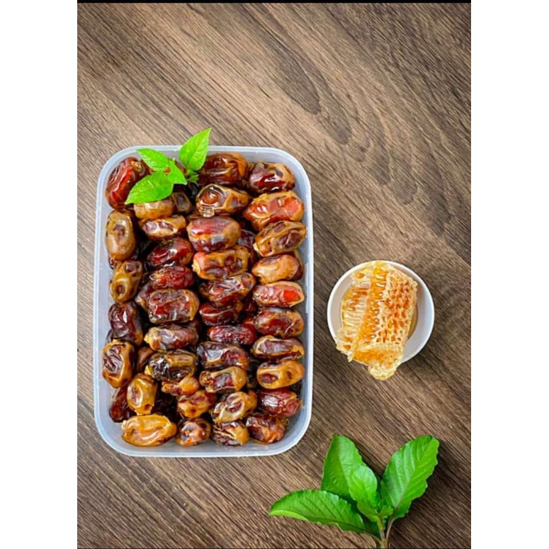 

Kurma Khalas Sa'ad 1 Kg Best Quality Premium