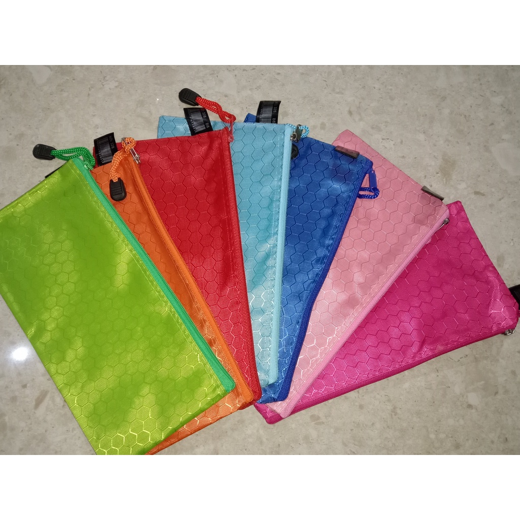 

MAP ZIPPER RESLETING 328 A6/ WARNA CANTIK SOFT