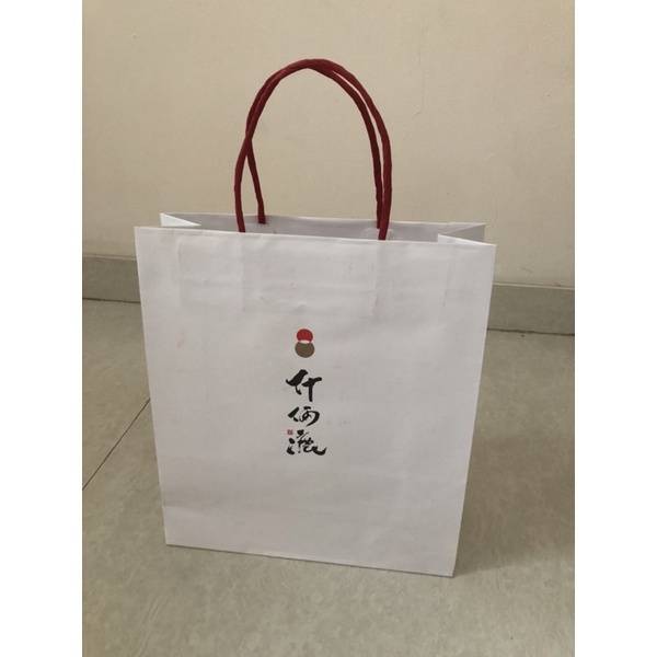 

Paper bag/paperbag/tas kertas/bungkus kado Roooroo