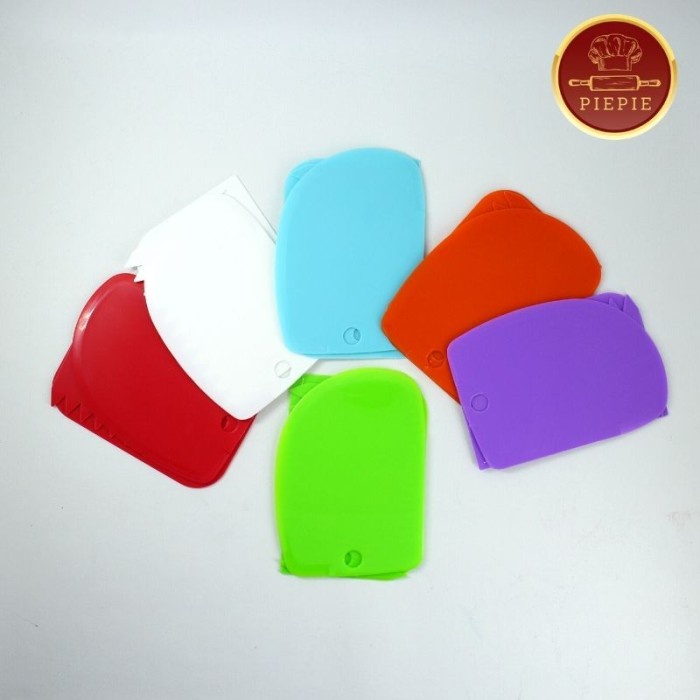 

KUE-PENGHIAS-ALAT- SCRAPPER PLASTIC SET 3PCS - HIJAU -ALAT-PENGHIAS-KUE.