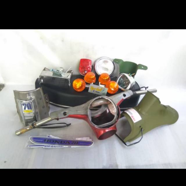 paket hemat c70 standart - body set c70 - lampu c70 - spakbor c70 - kepala c70 - batok c70 - panel