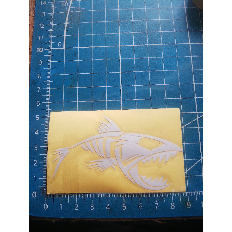 stiker cuting animasi tulang ikan