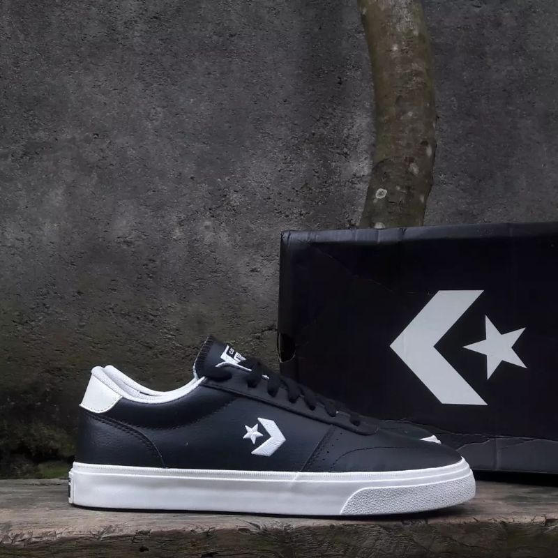 Converse ox boulevard black white (sz 43) ori 100% PT MAP