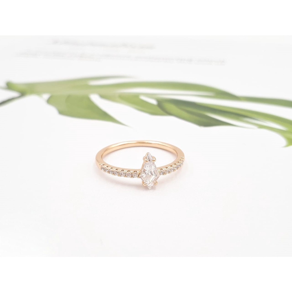 Cincin Xuping Emas Mata Zircon Segi Empat Elegan & Mewah Perhiasan Xuping Lapis Emas Asli (COD)