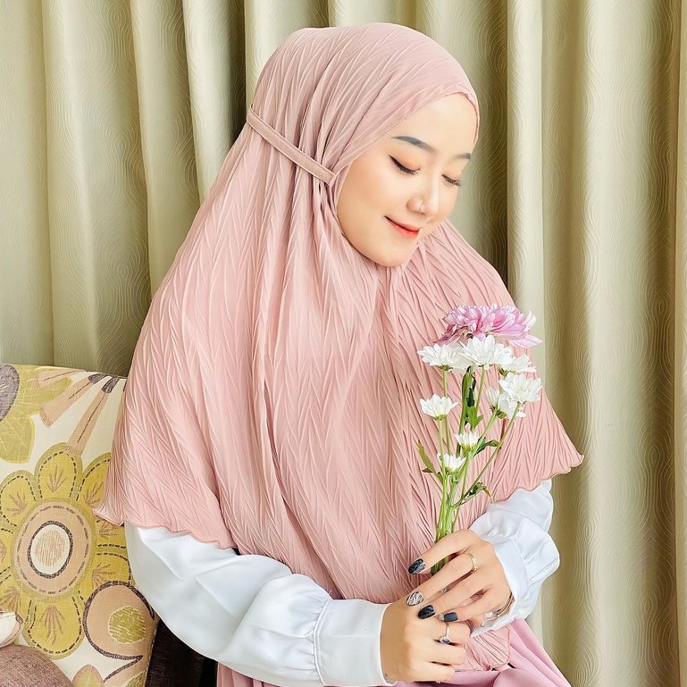 𝐃𝐎𝐎𝐍𝐊𝐀 Emira - HIJAB INSTANT TALI BERGO MARYAM PLISKET Padi Zig Zag Matt. Diamondcrepe-2